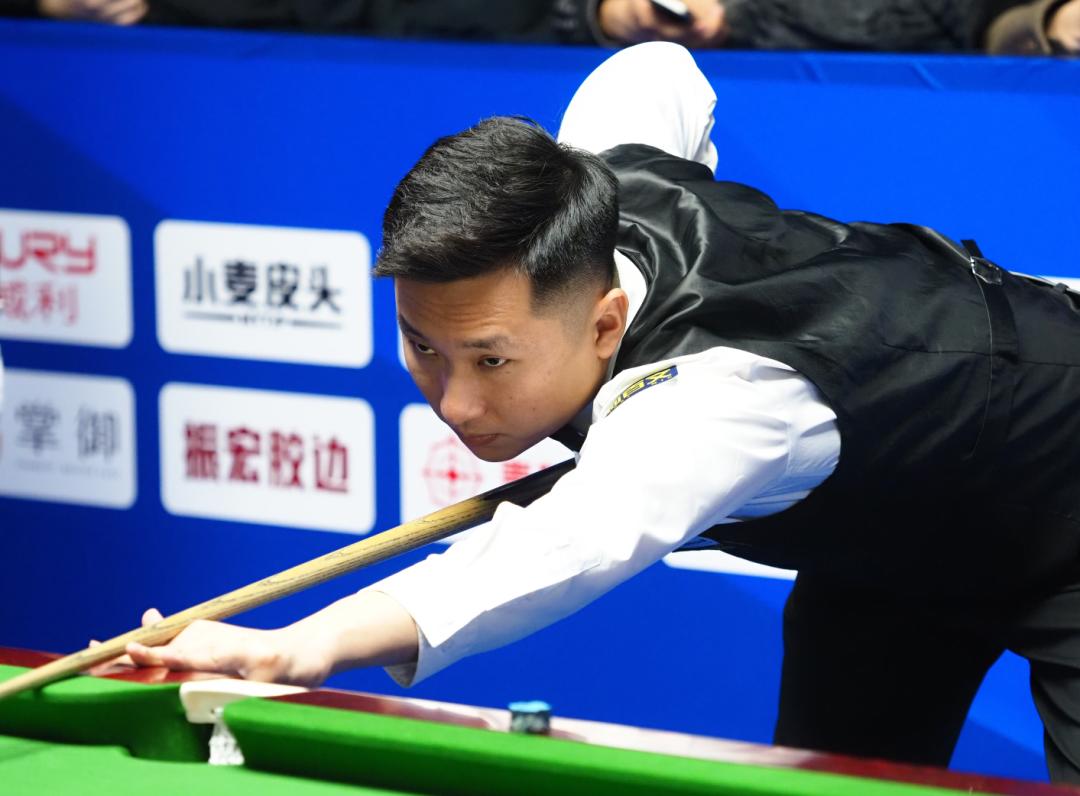 年运动员的 年运动员的